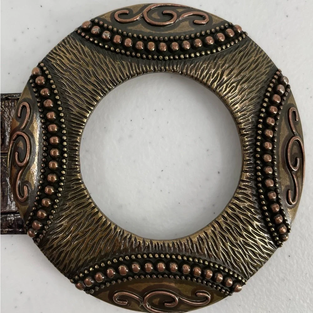 Chicos Vintage Faux Brown Croc Elastic Stretch Ornate Brass Buckle Small Belt